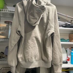 COMFRT hoodie size medium